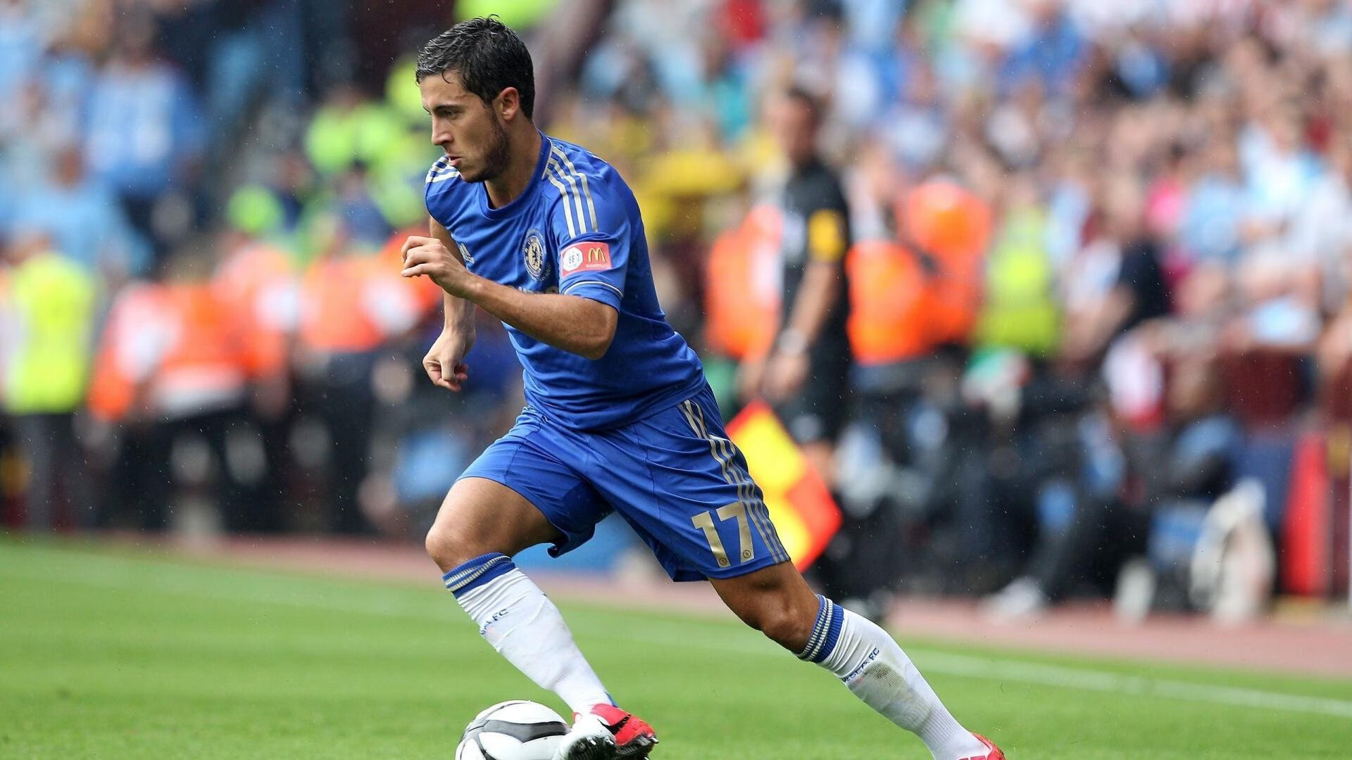 爱游戏下载-欧冠决赛焦点战，拜仁生死战取胜比利亚雷亚尔