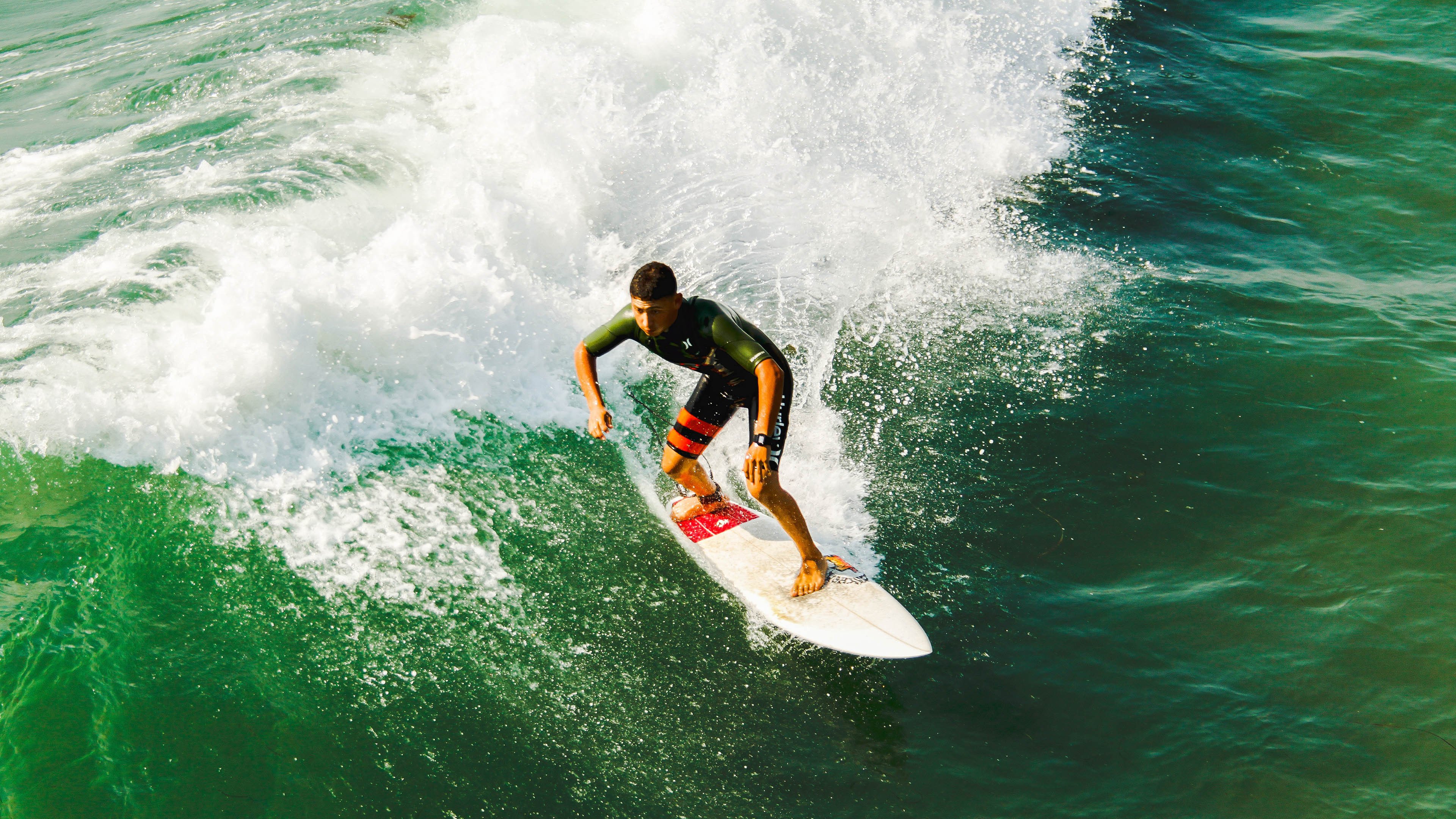 橙色绝响，迪巴拉一锤定音，荷兰压哨书写逆转史诗