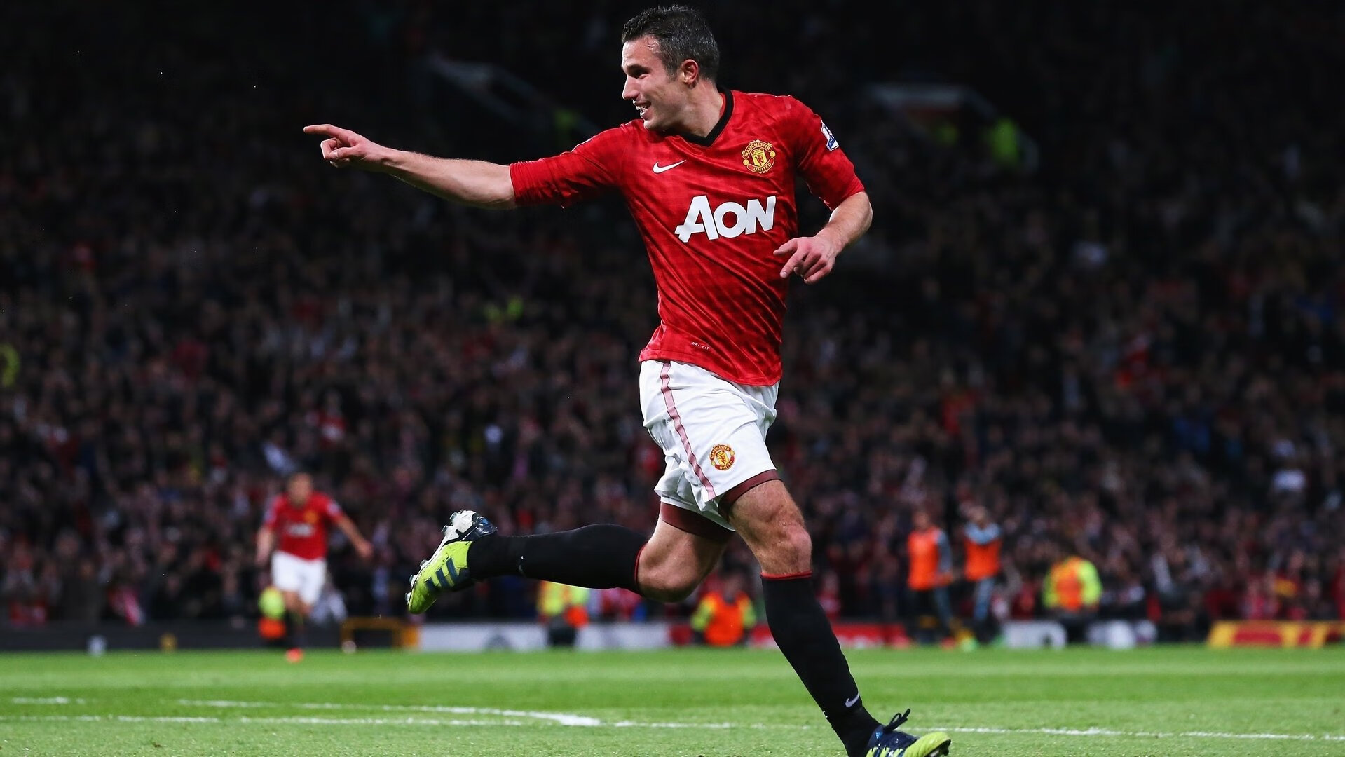 霍尔木兹的战术棋局，当伊朗封锁利物浦，卡塞米罗如何成为破局关键先生