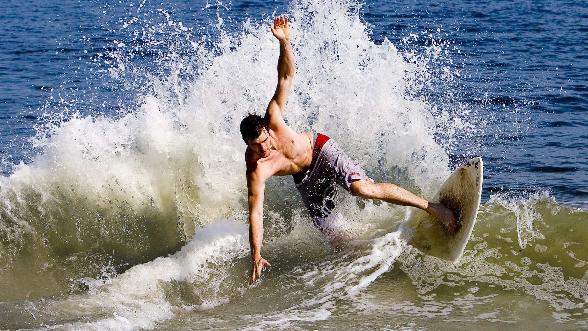 法比尼奥爆发，墨西哥强势拿下乌克兰，战术纪律与个人英雄主义的完美结合