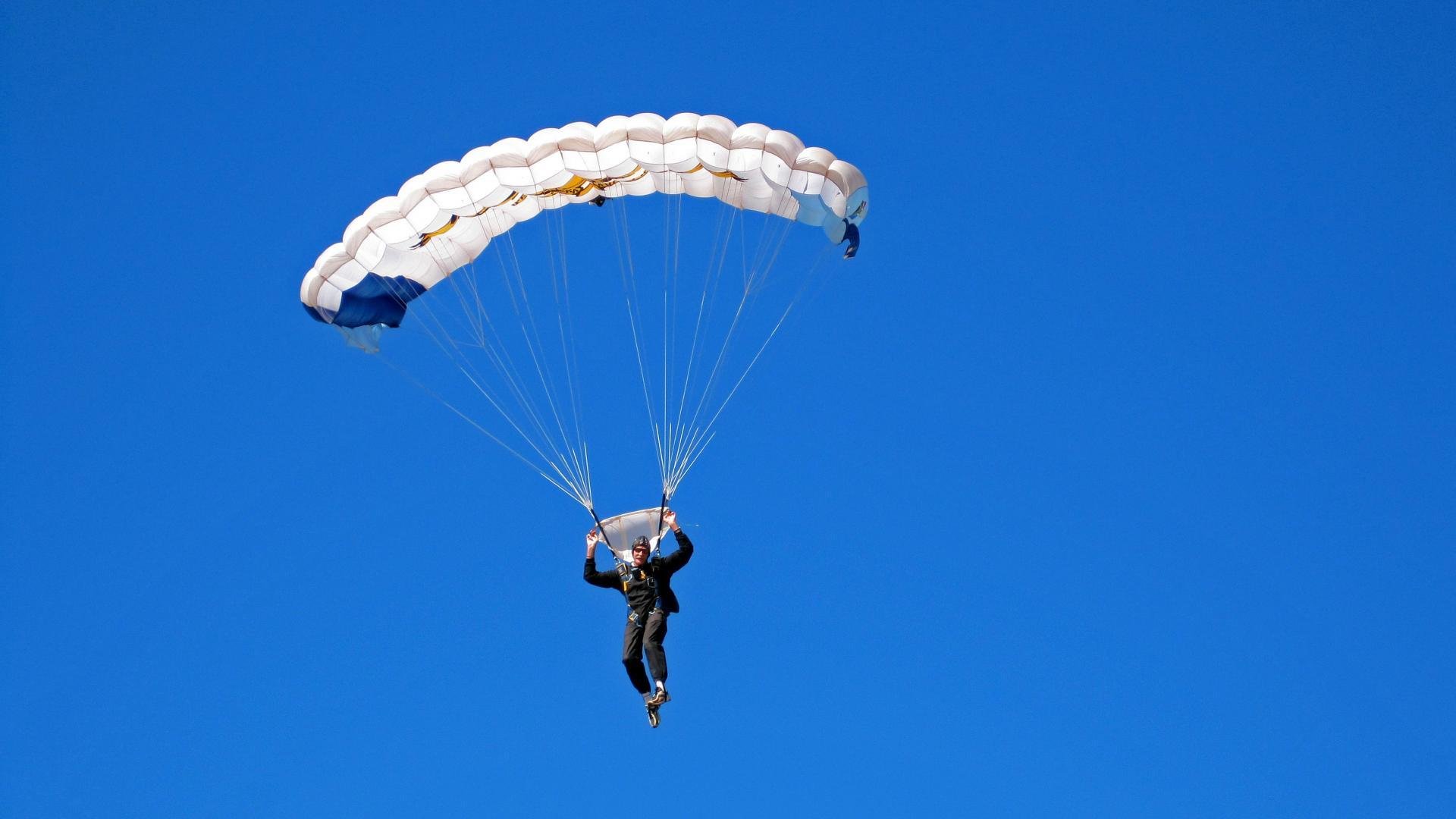 独燃之夜，日本队的碾压与樊振东的涅槃